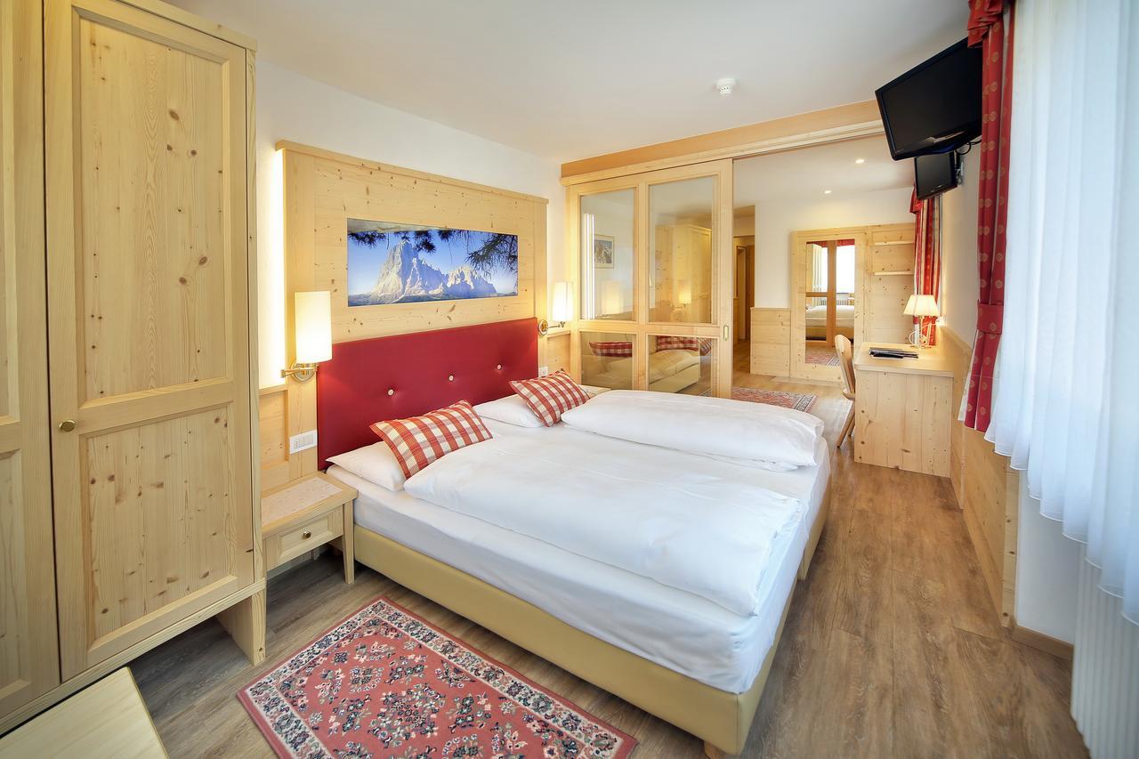 Astor Suites B&B Selva di Val Gardena Dış mekan fotoğraf